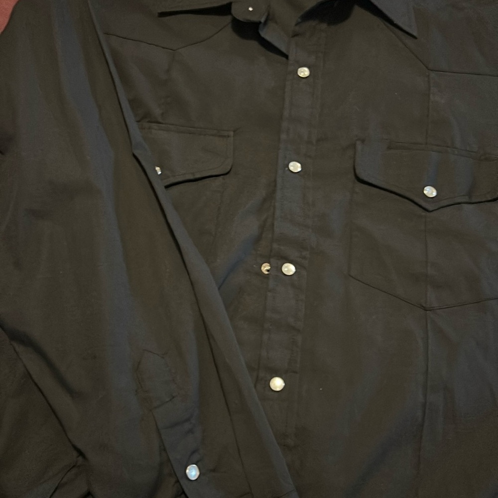 Black long sleeve men’s button up